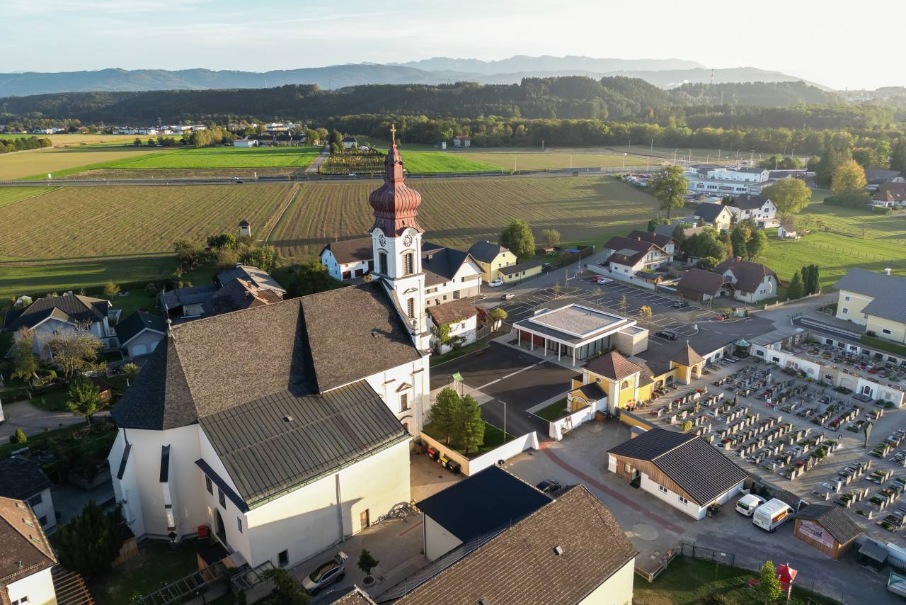 Aufbahrungshalle Timelkam, Foto 1 von 9